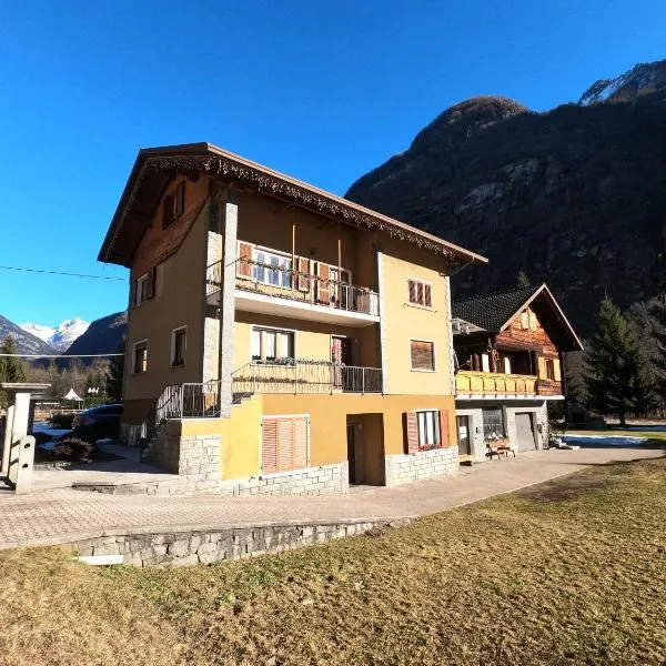 Baggio House, hotel em Cadarese