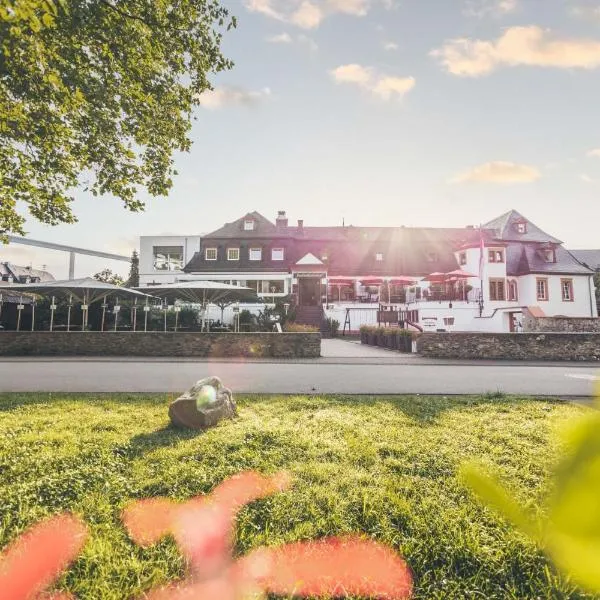 Hotel Deutschherrenhof, hotel v destinaci Zeltingen-Rachtig