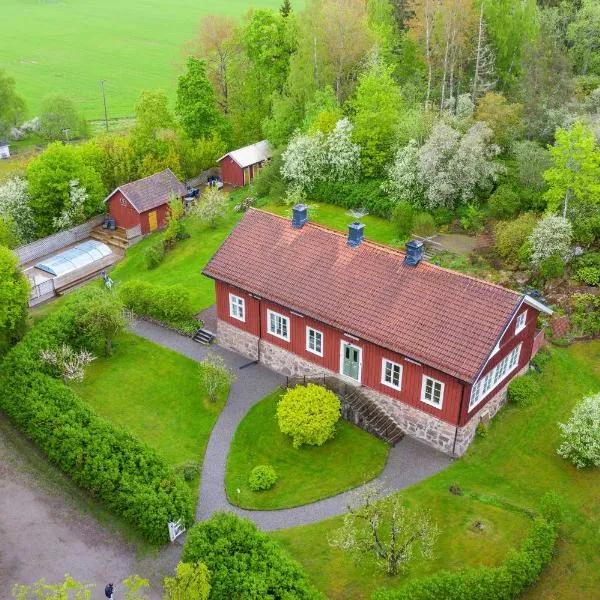 Lyrsta R B&B, hotel in Sjötorp