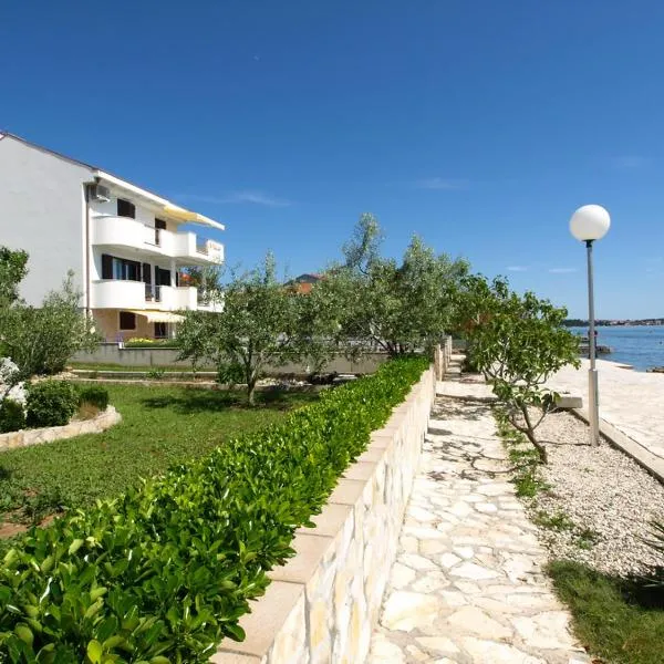 Apartment Maras-1 by Interhome, Hotel in Diklo
