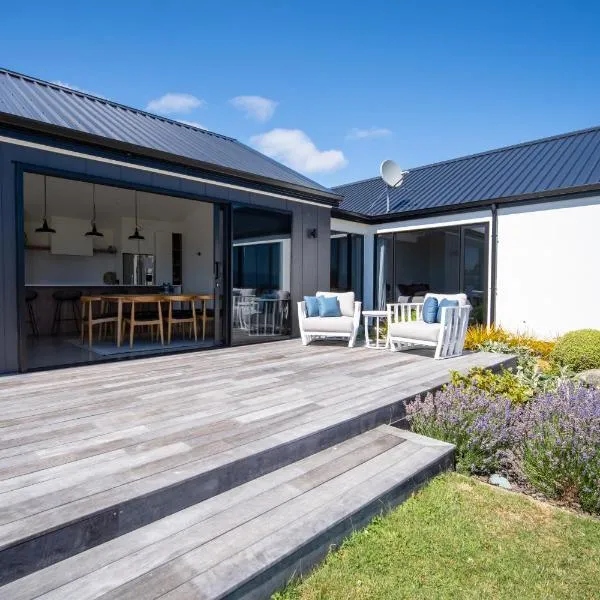 Lake House - Te Anau Holiday Home, khách sạn ở Te Anau