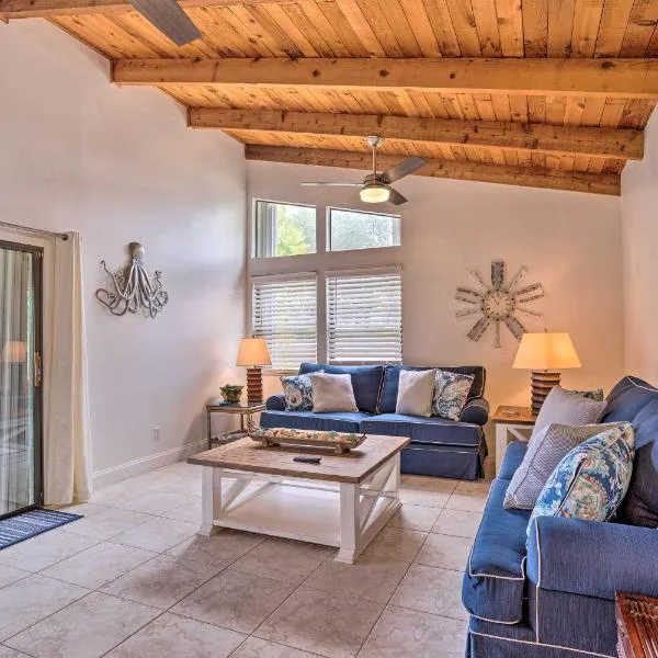 Jensen Beach Home with Pool Access Less Than 1 Mi to Beach!, hotel in Jensen Beach