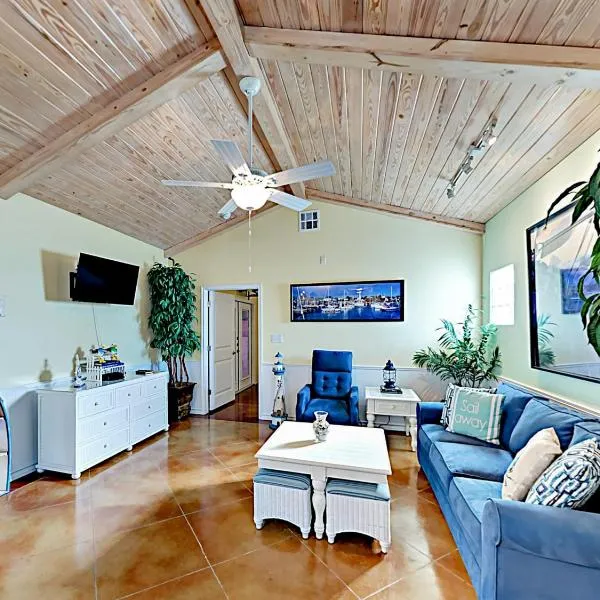 Sail Away at Pirate's Bay Unit 113, hotel v destinaci Port Aransas