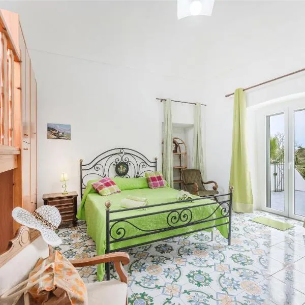 Green Island Apartment, hotel v destinaci Procida