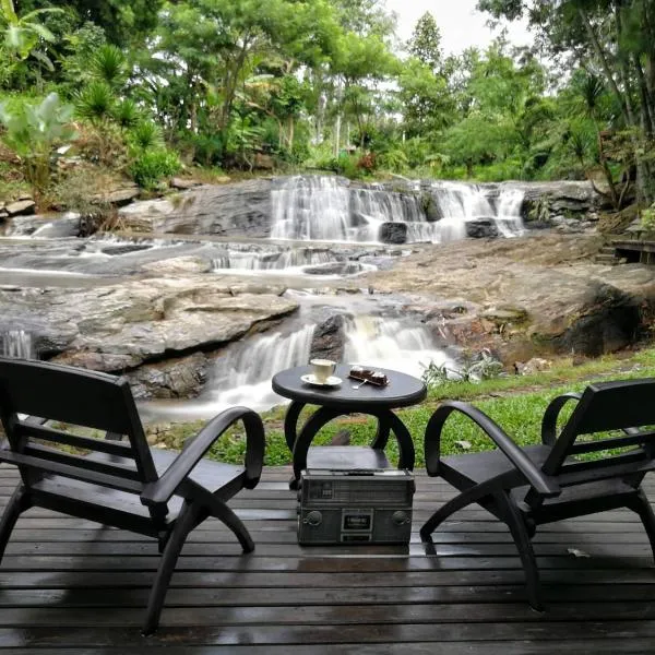 Sukantara Cascade Resort and Spa, hotell i Mae Rim