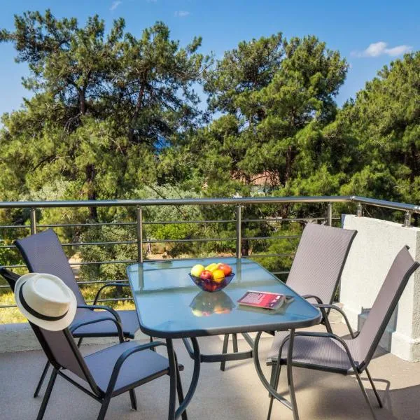 Haus Sofi, hotel i Pefkari