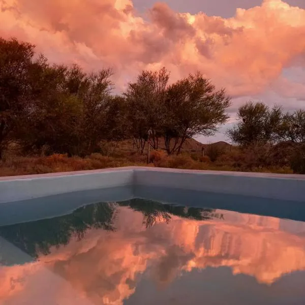 Wolverfontein Karoo Cottages, hotell i Ladismith