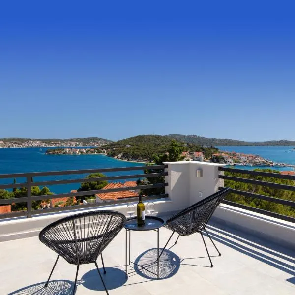 One Bedroom Apt with Garden views - Access to Amazing Rooftop Terrace, Free Parking and Gym on premises, hotel in Rogoznica