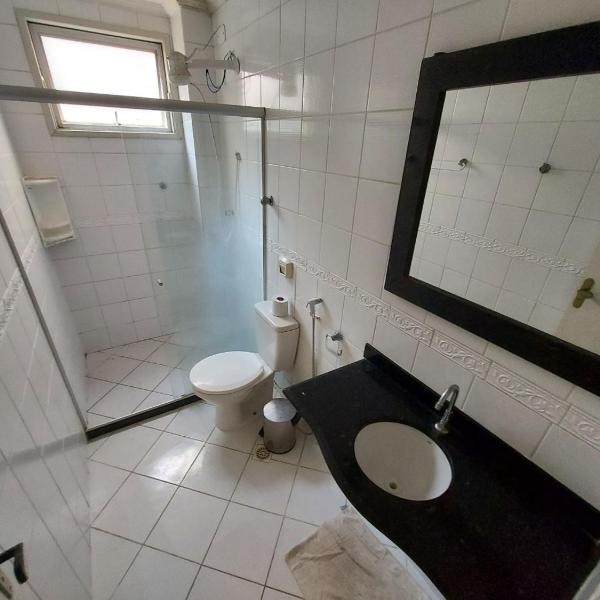 Lindo apartamento 50 metros da praia do morro, três quartos e duas vagas de garagem - Foto 3