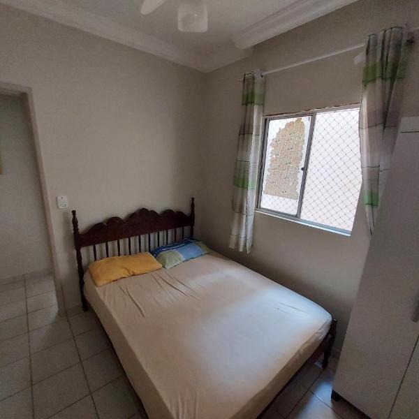 Lindo apartamento 50 metros da praia do morro, três quartos e duas vagas de garagem - Foto 2