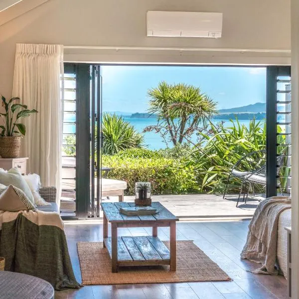 The Moorings Studio Apartments - Be My Guest Waiheke, hotel in Oneroa