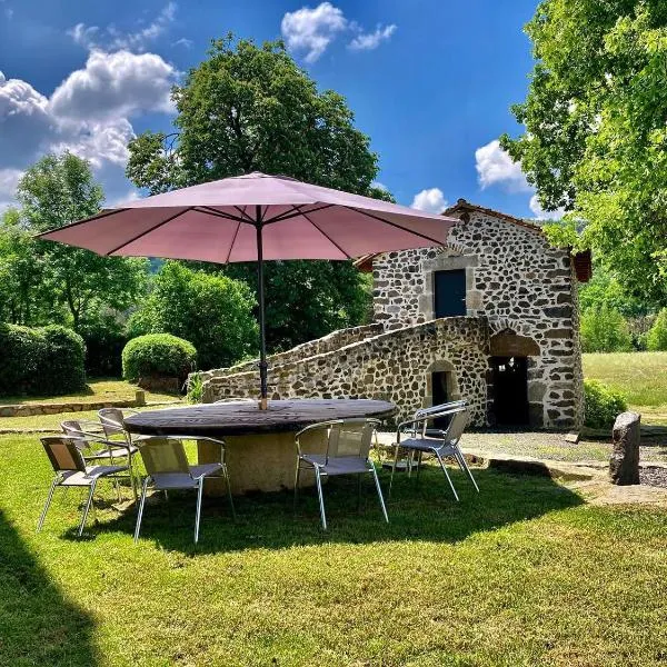 Domaine de la Planche de Melussac – hotel w mieście Cussac-sur-Loire