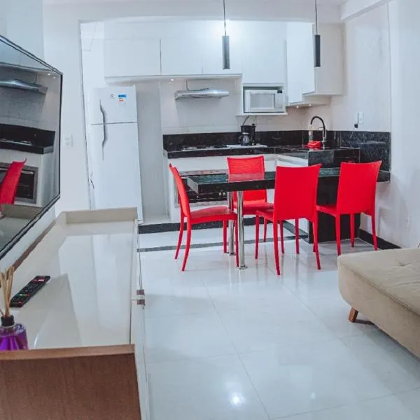 Apartamento reformado na melhor localização a 100 metros da praia,comodidade inclui ,garagem,internet,elevadores duas cadeiras de praia ,cooler,roupas de cama e banho, hotel v destinaci Guarapari