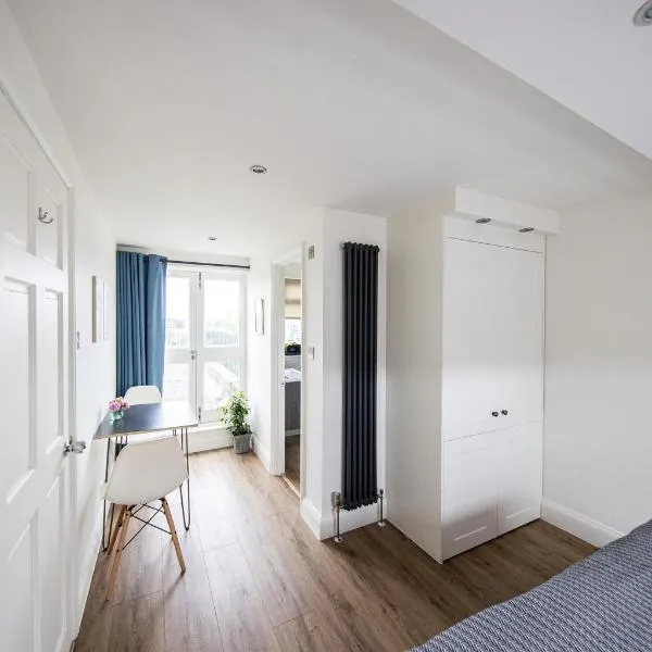 Wimbledon Park Bed & Breakfast, hotel in London