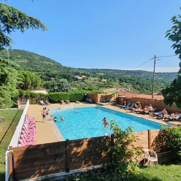 Camping Les Lavandes, Hotel in Darbres