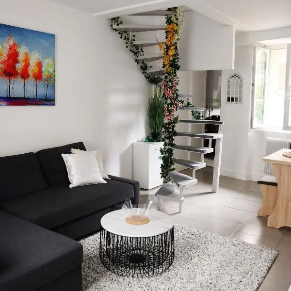 Secret Garden - Duplex Moderne - Jardin - Netflix -, hotel u gradu 'Provins'