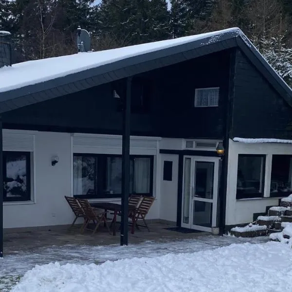 Schönwald Waldchalet am Musenberg, hotel in Stryck