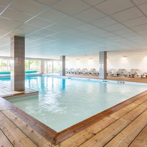 Vacancéole - Les Chambres de la Baie, hotel di Roz-sur-Couesnon