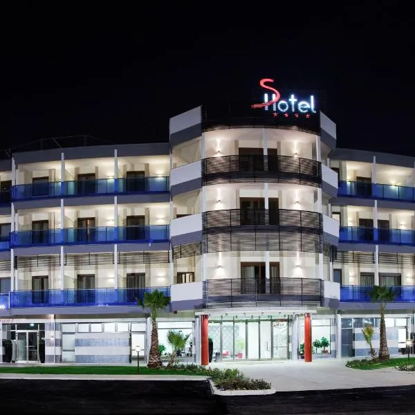 S Hotel, hotel in Caprara dʼAbruzzo