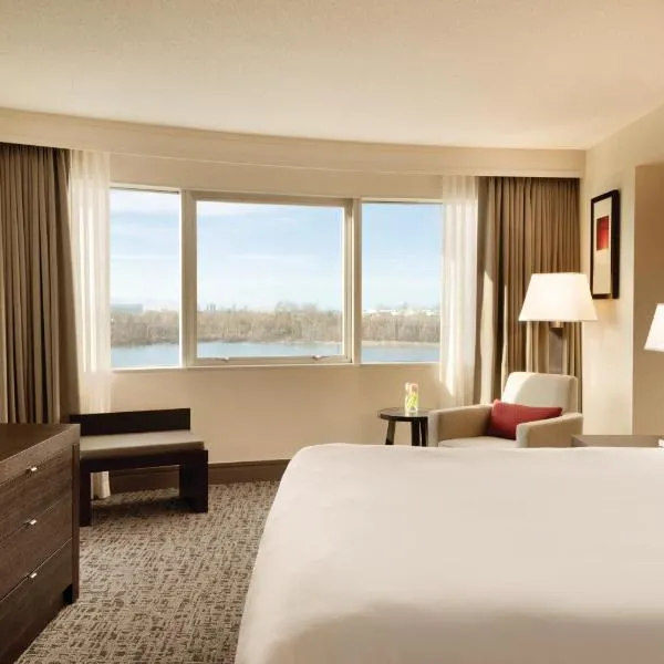 Radisson Hotel Vancouver Airport - photo 2