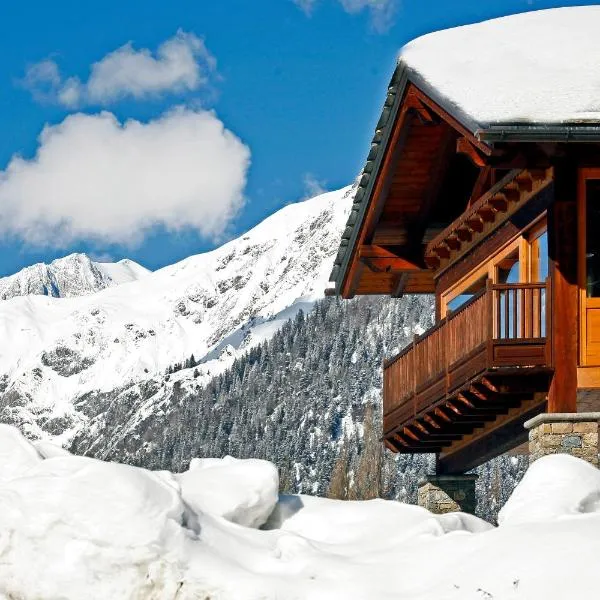 Les Combes, hotel en La Salle