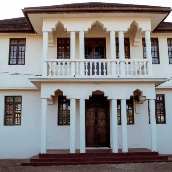 SULKHAN SERVICED APARTMENT, hotel i Chukwani