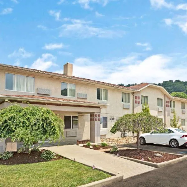 Super 8 by Wyndham Canonsburg/Pittsburgh Area, hotell i Canonsburg