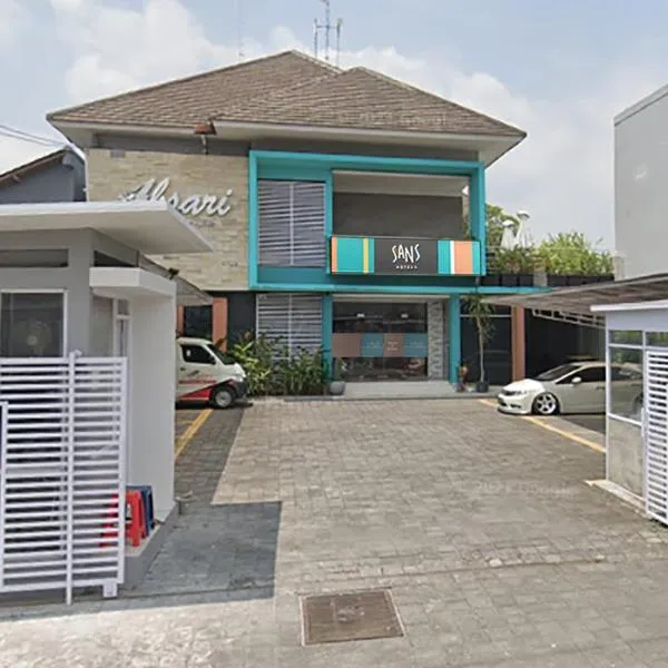 Sans Hotel Absari Yogyakarta, hotel v destinaci Durenan