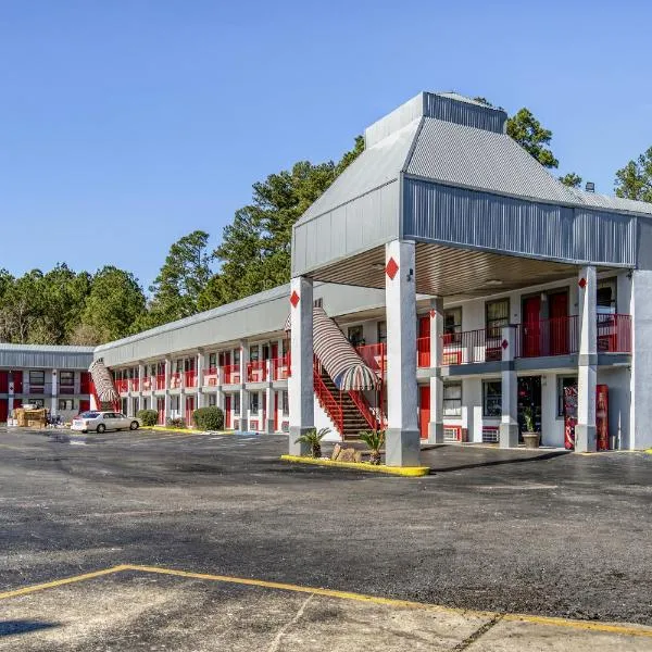 OYO Hotel Pineville LA Hwy 165, hotel em Pineville