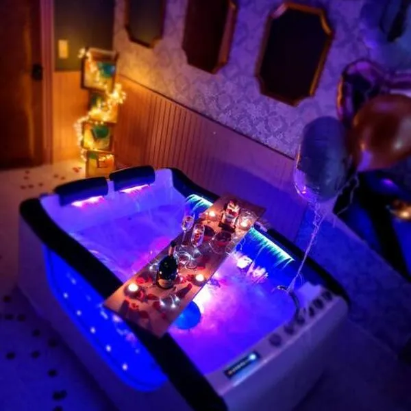 Royal Room jacuzzi haut de gamme centre ville, hotel v destinácii Mulhouse