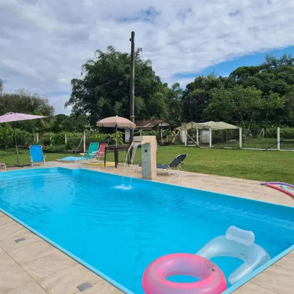 Casa Chácara Zulin's,-SIMPLICIDADE E AMOR, hotel in Pontal do Paraná