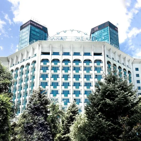 Rahat Palace Hotel, hotel in Almaty