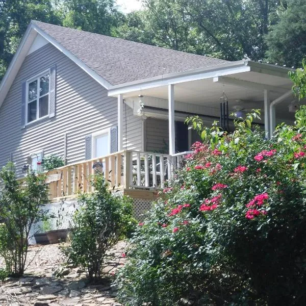Serenityhill bed and breakfast, hotel v destinaci Brownsville