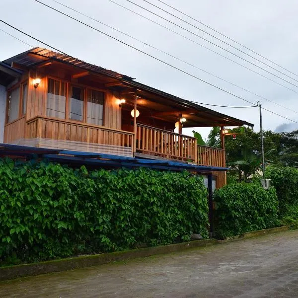 Hostal Los Farolitos, hotel v destinaci Mindo