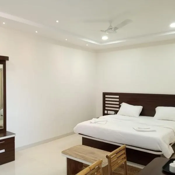 Hotel Ajanta green restaurant and resort, hotel a Phardāpur