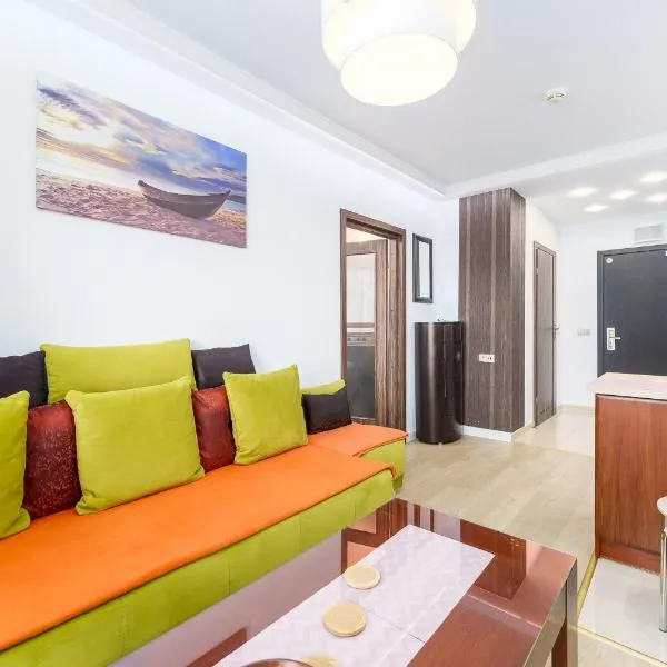 Apartament w Diva Spa 250m do plaży, hotel v Kolobřehu