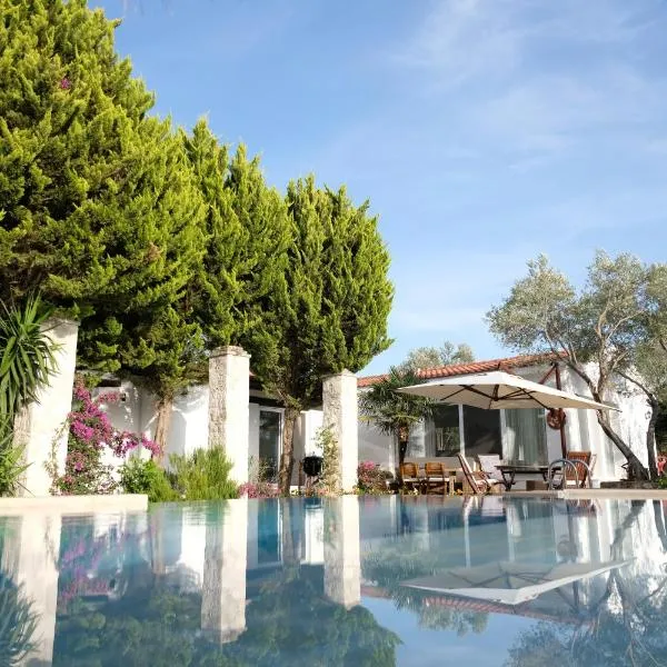 Bir Dem Urla, hotel Urlában