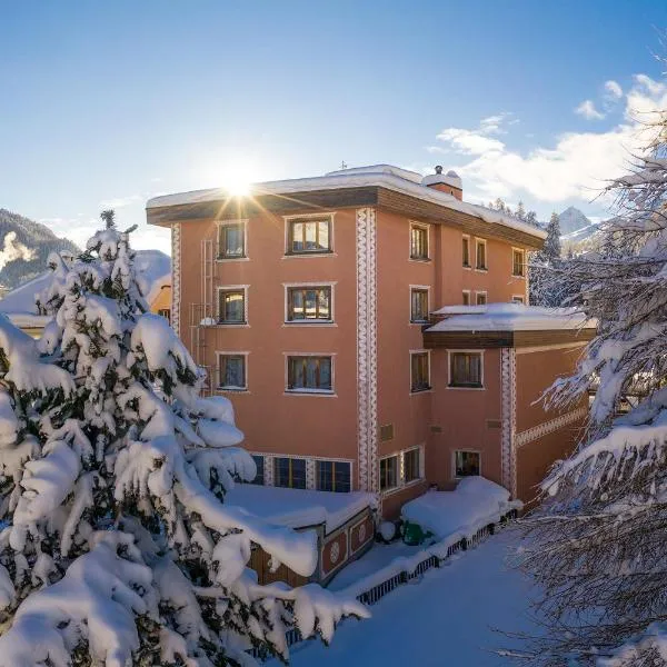 Hotel Corvatsch, hotel en St. Moritz