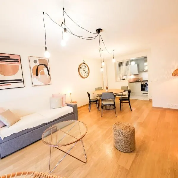 Standing appartement avec vue sur la Mayenne, hôtel à Laval