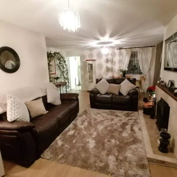 Comfy Quiet Town House, hotel in Newtownstewart