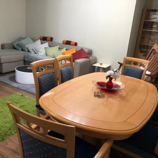 Kris's apartment, hotel in Lezhë