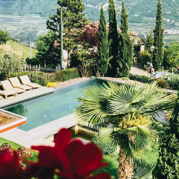 Kraidlhof Designapartment Isabel, hotel v destinaci Cortaccia