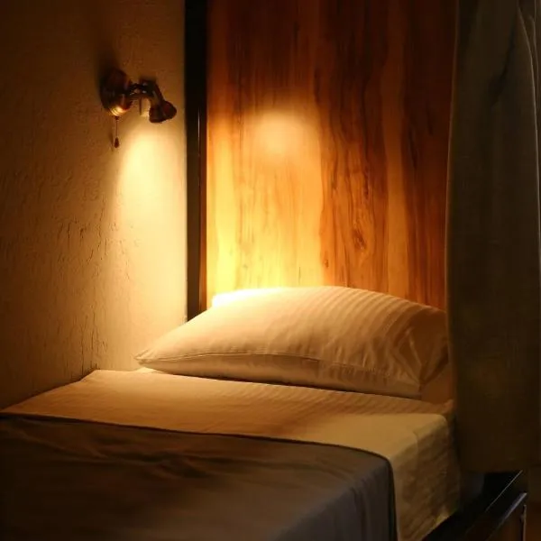Hostel Nomad, hotel v destinaci Tbilisi City