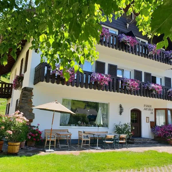 Pension Alpenhof, hotel di Bad Aussee