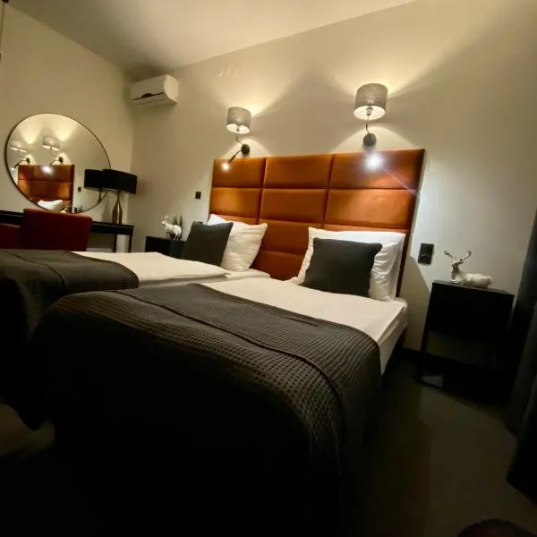 Hotel "Księżyc" w Świebodzicach, hotel v destinaci Świebodzice