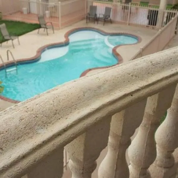 Pelícano Condo, hotel in Rincon