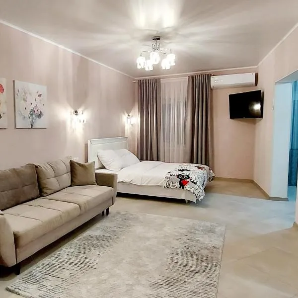 1 кк люкс лофт студия, hotel in Mykolaiv