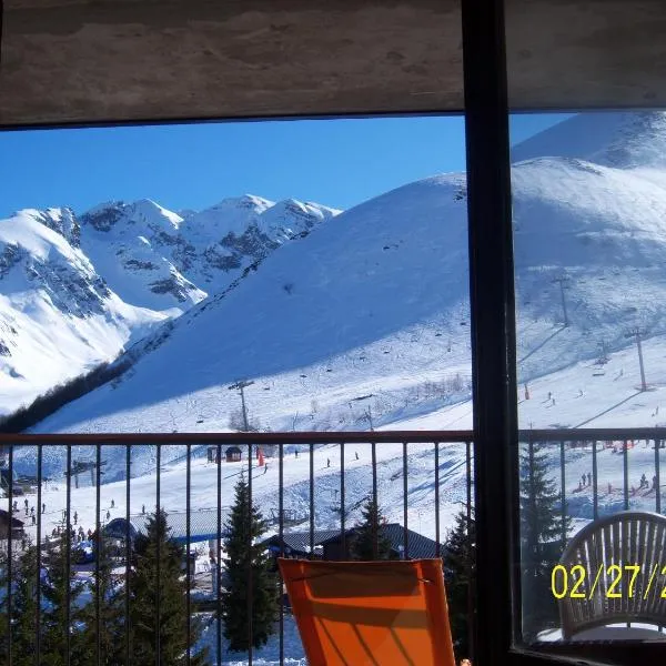 Charmant appartement à Gouaux-de-Larboust avec vue montagne, hotel v mestu Gouaux-de-Larboust