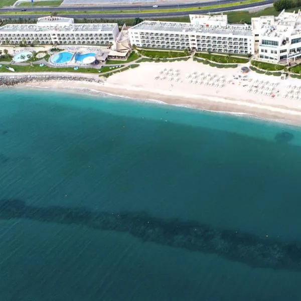 Radisson Blu Resort, Fujairah, hotel en Dibba