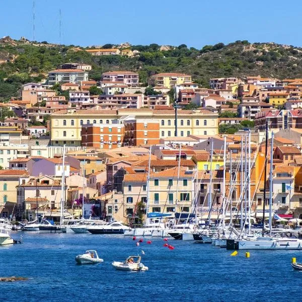 AHR Leonis Residence La Maddalena, hotel v La Maddalena